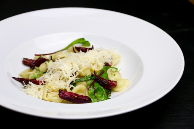 Pasta mit roter Bete